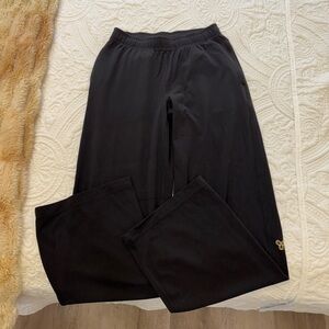 Aritzia Golden Butter Recovery Pants